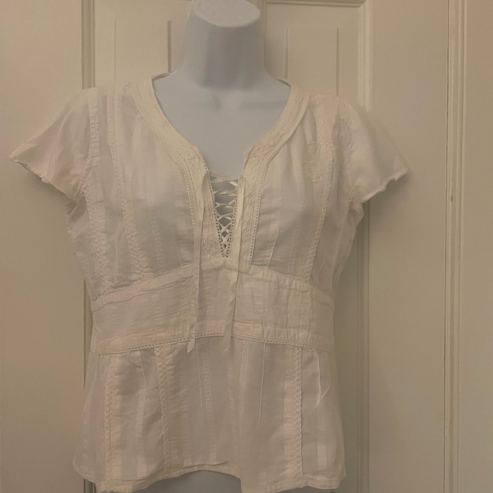 J Jill size 4 white blouse with ribbon and embroidery